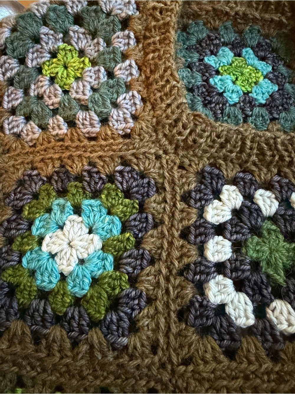 Handmade Vintage Granny Square Wool Vest Size S - Picture 3 of 3